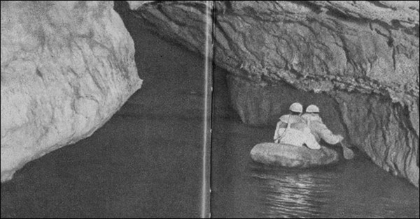На лодке по подземному озеру в пропасти Пьер-Сен-Мартен